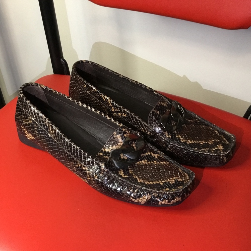 Stuart Weitzman Authentic Snake Skin Drivers - image 6